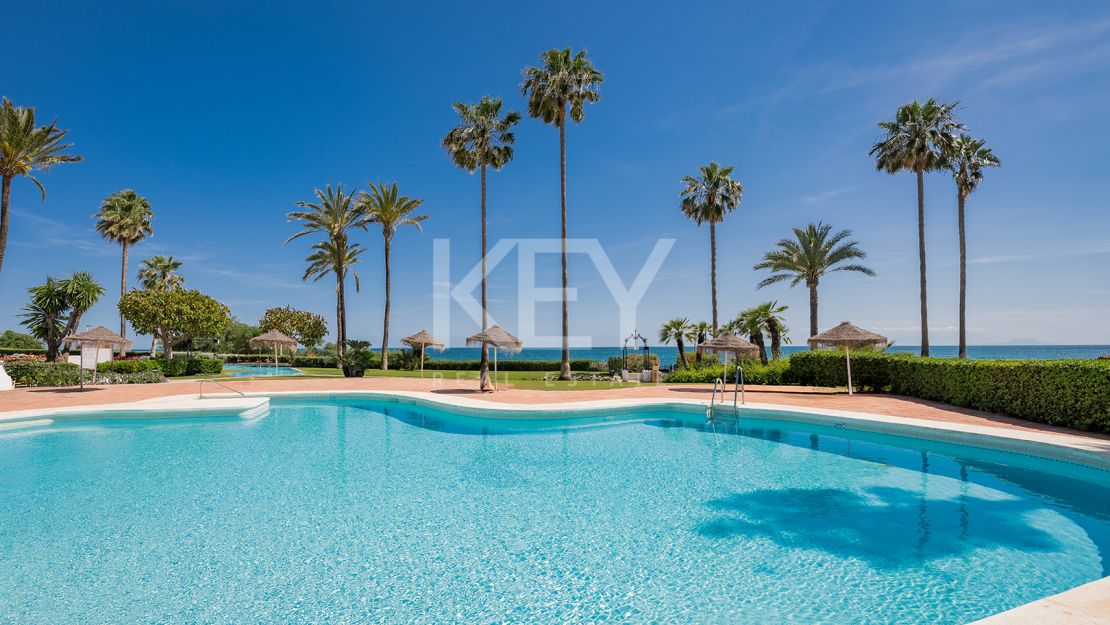 Stunning Luxury Apartment with Incredible Sea Views in Estepona