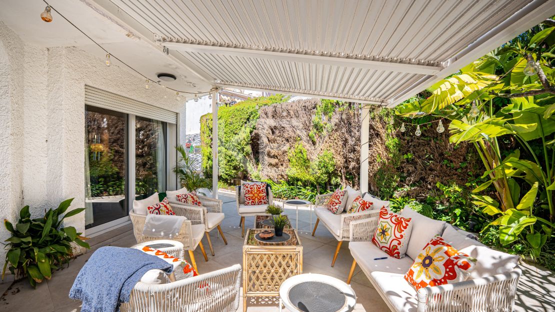 Charming Villa in Marbella centre with private pool and sea views