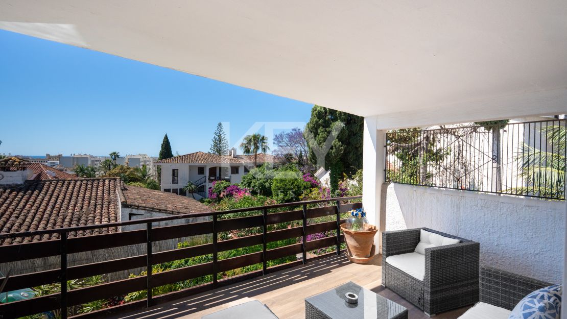 Charming Villa in Marbella centre with private pool and sea views