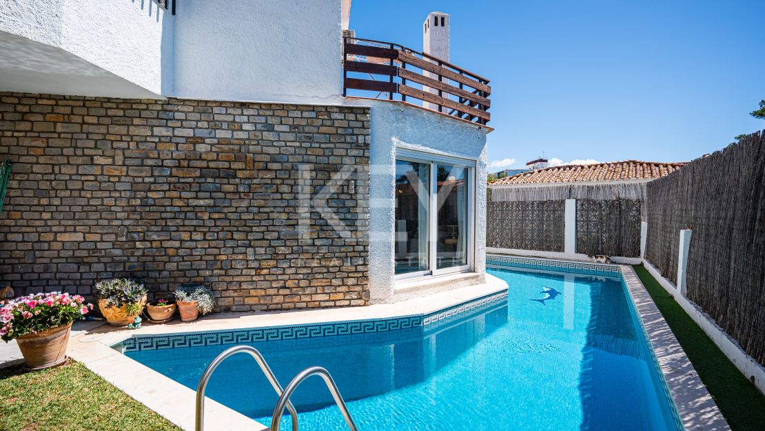 Charming Villa in Marbella centre with private pool and sea views