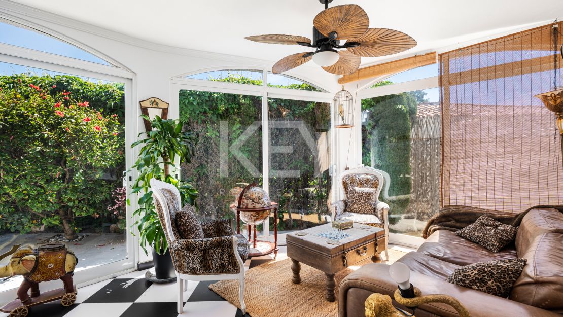 Charming Villa in Marbella centre with private pool and sea views