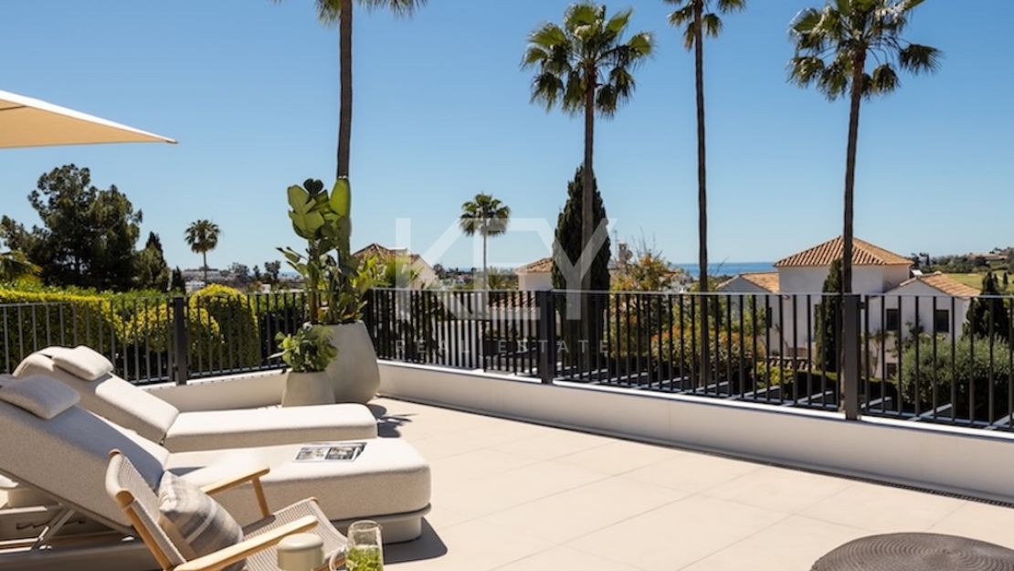Charming Villa with Sea Views in Paraiso Alto, Marbella