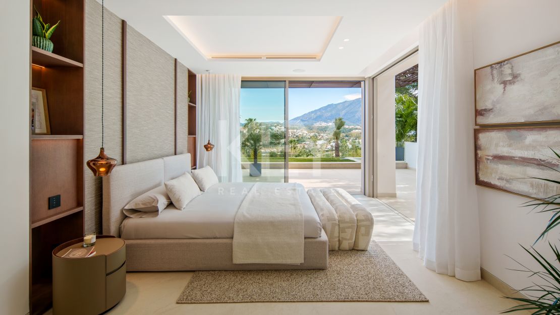 Spacious Villa with lots of Light and La Concha View in Marbella