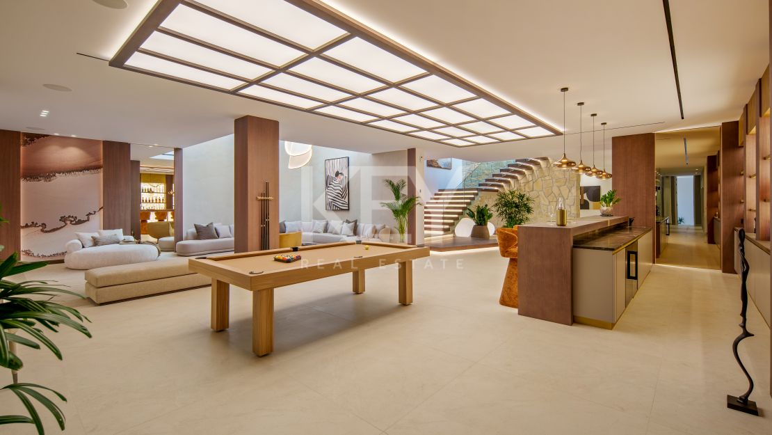 Spacious Villa with lots of Light and La Concha View in Marbella