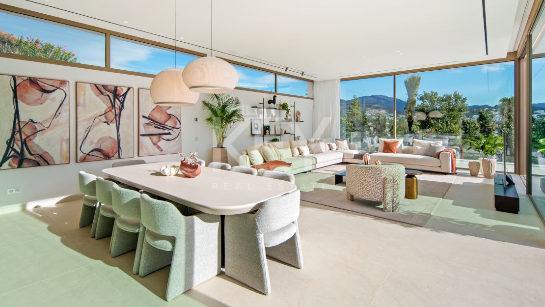 Spacious Villa with lots of Light and La Concha View in Marbella