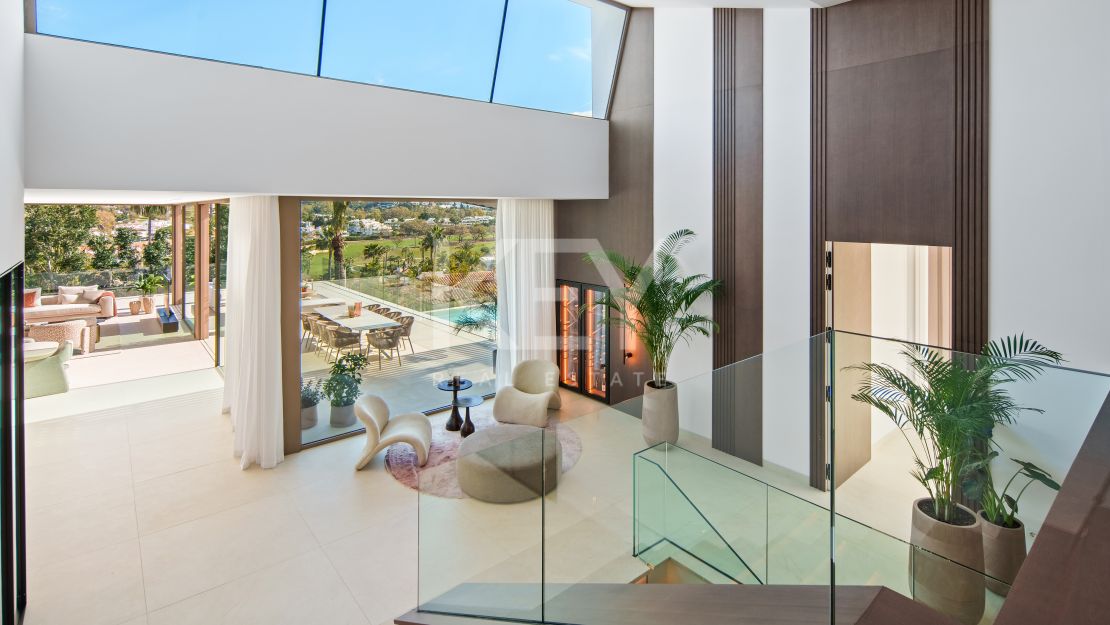 Spacious Villa with lots of Light and La Concha View in Marbella