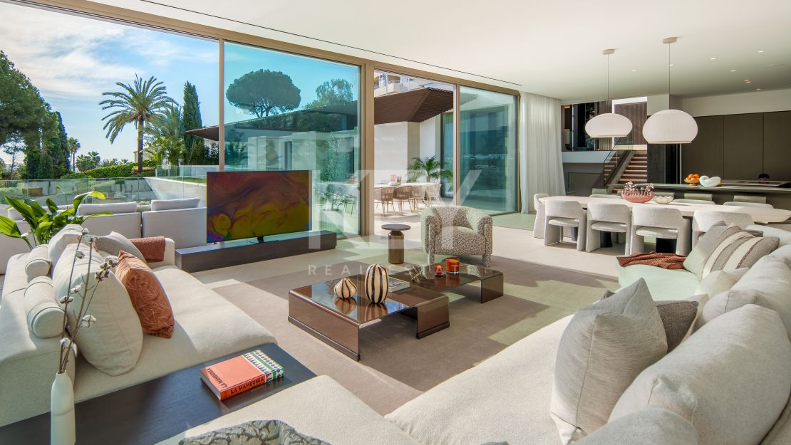 Spacious Villa with lots of Light and La Concha View in Marbella