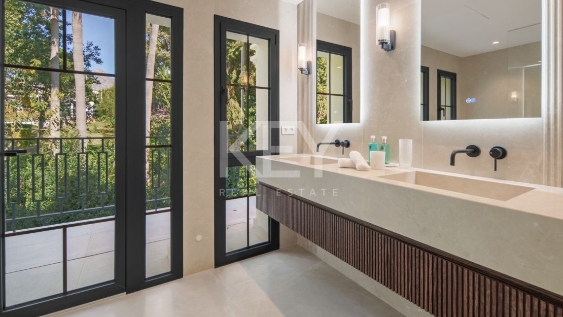 Private Luxury Villa in Nueva Andalucía, Marbella