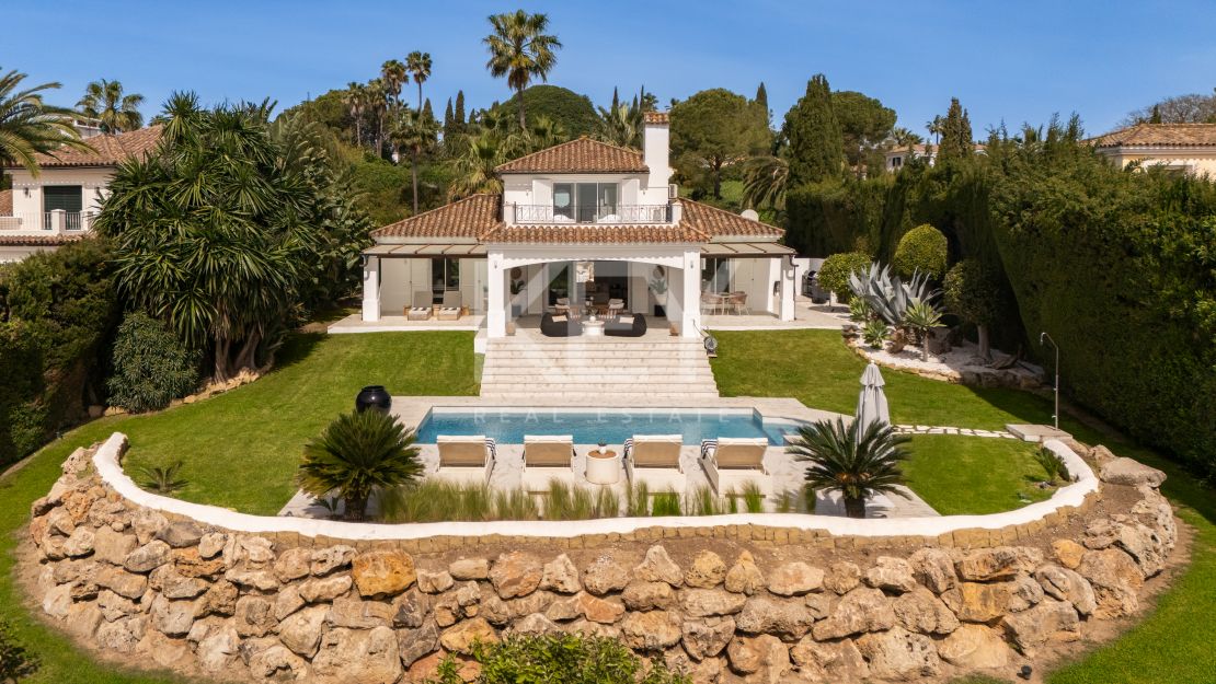 Andalusian Home with Sea Views and Effortless Indoor-Outdoor Living in Sotogrande