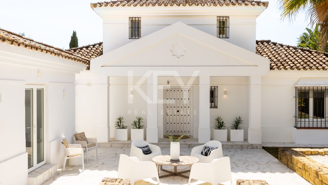 Andalusian Home with Sea Views and Effortless Indoor-Outdoor Living in Sotogrande