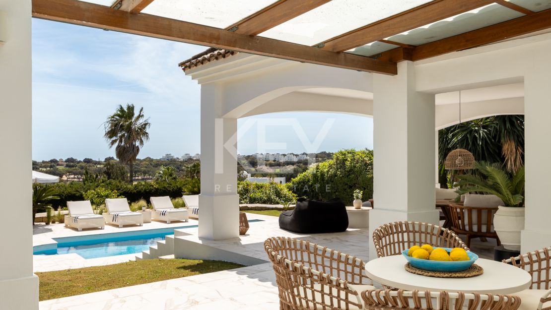 Andalusian Home with Sea Views and Effortless Indoor-Outdoor Living in Sotogrande