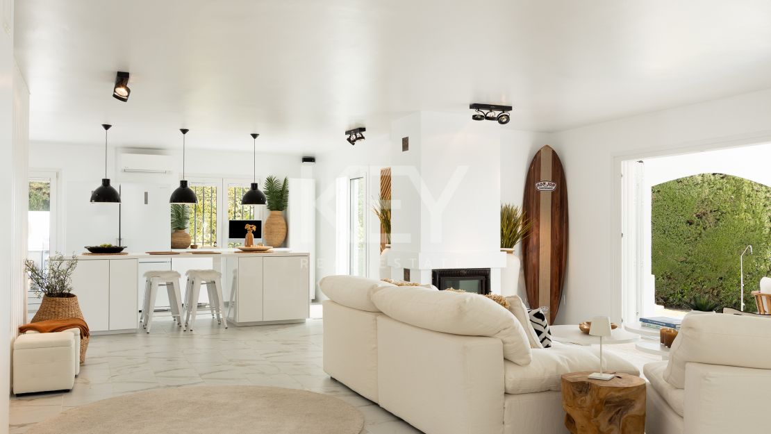Andalusian Home with Sea Views and Effortless Indoor-Outdoor Living in Sotogrande