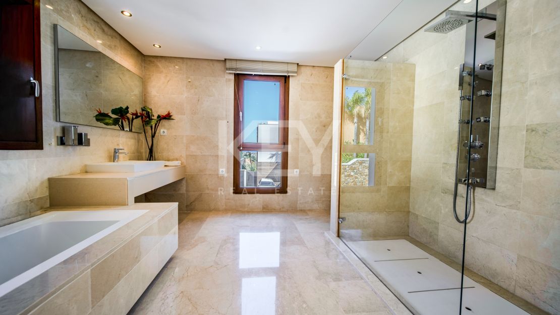 Elegant Villa with Sea Views in Benahavis, Marbella