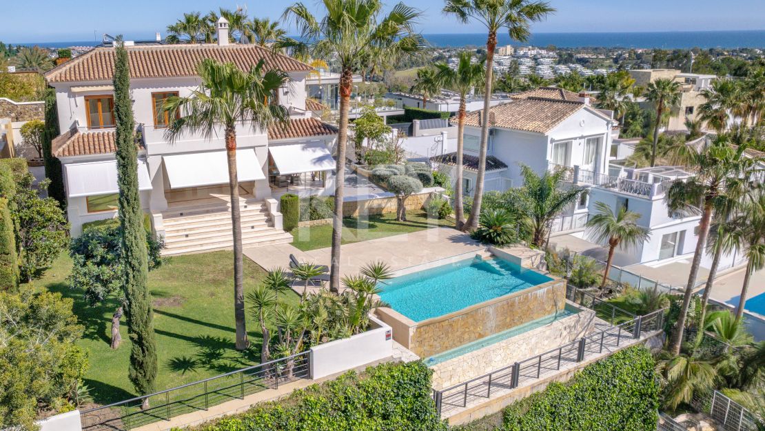 Elegant Villa with Sea Views in Benahavis, Marbella