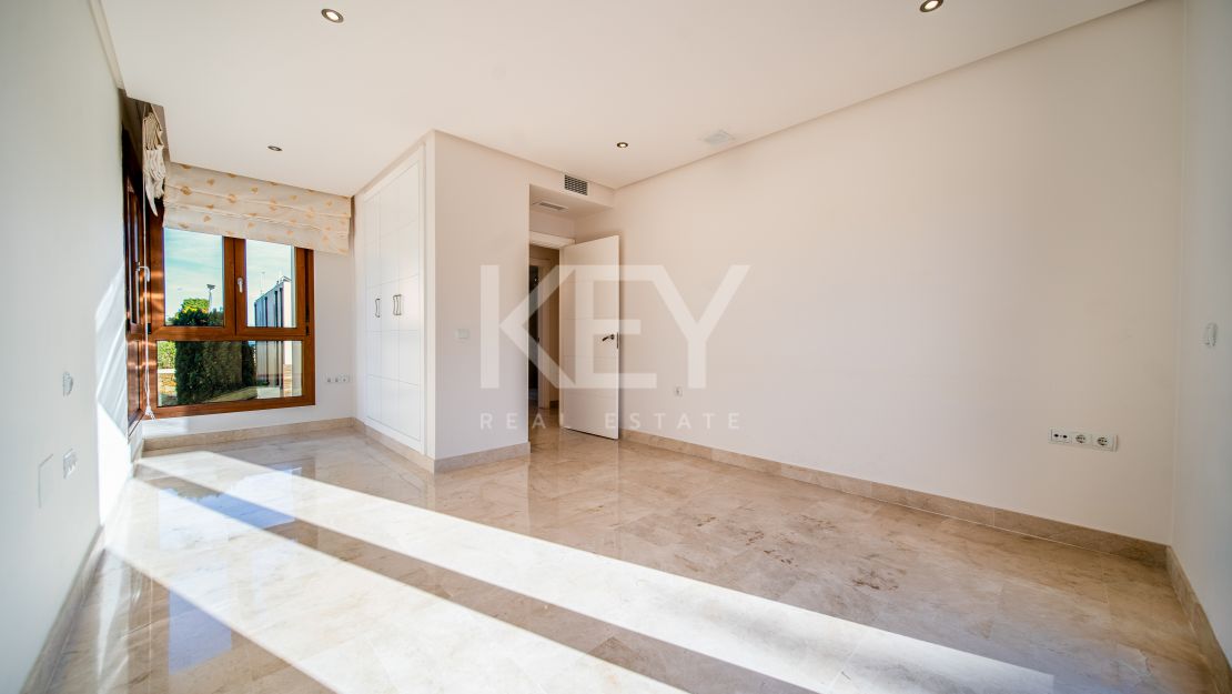 Elegant Villa with Sea Views in Benahavis, Marbella
