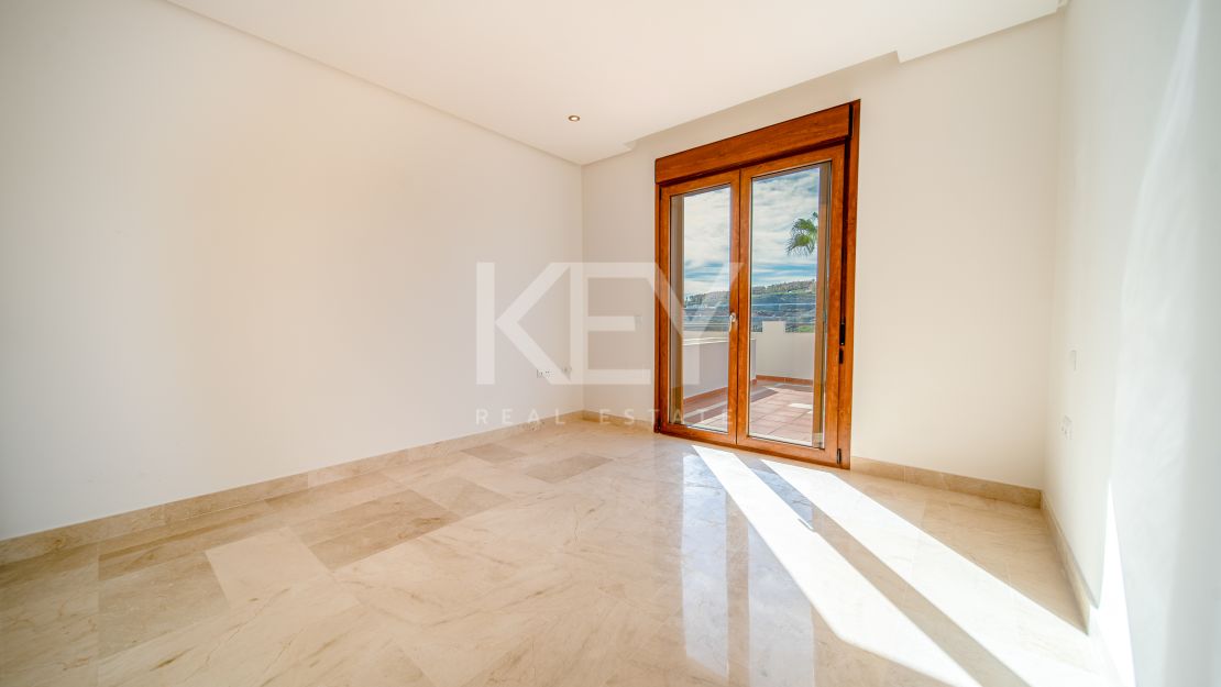 Elegant Villa with Sea Views in Benahavis, Marbella