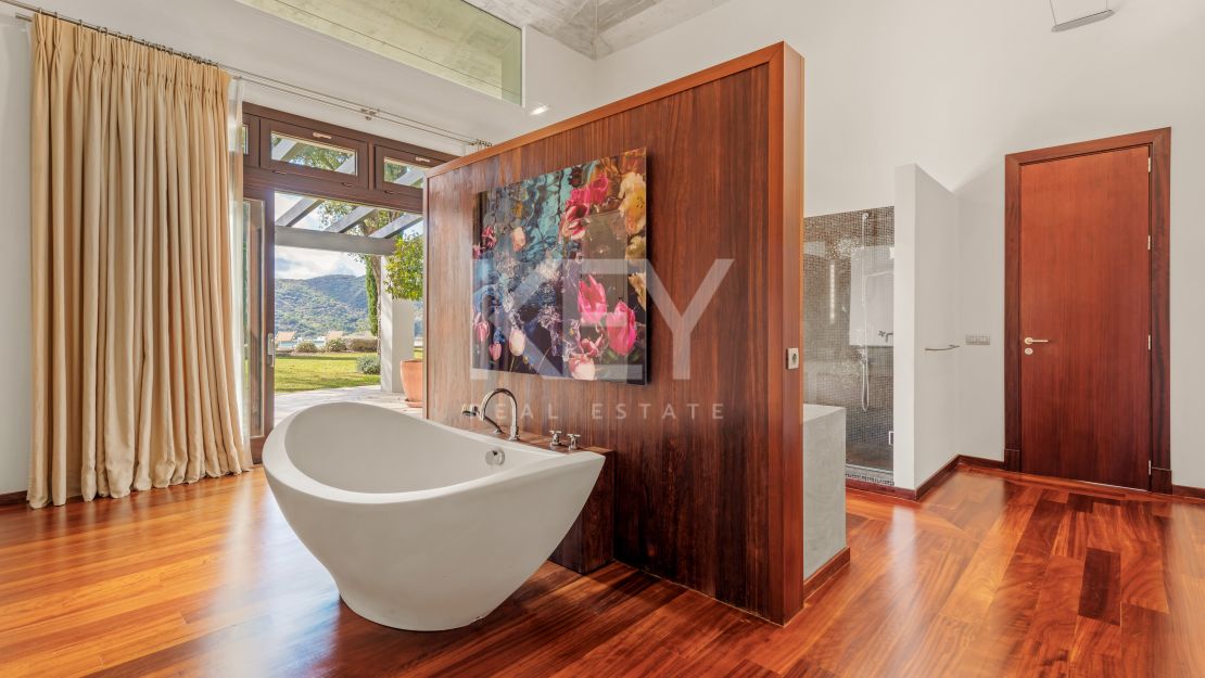 Private Villa with Mediterranean Views in Exclusive Area of La Zagaleta
