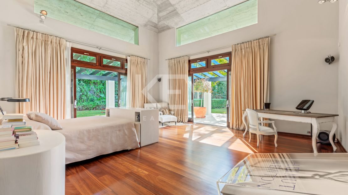 Private Villa with Mediterranean Views in Exclusive Area of La Zagaleta