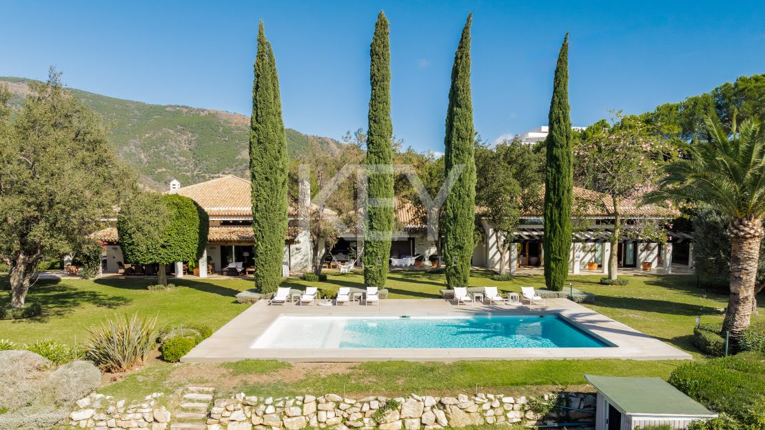Private Villa with Mediterranean Views in Exclusive Area of La Zagaleta