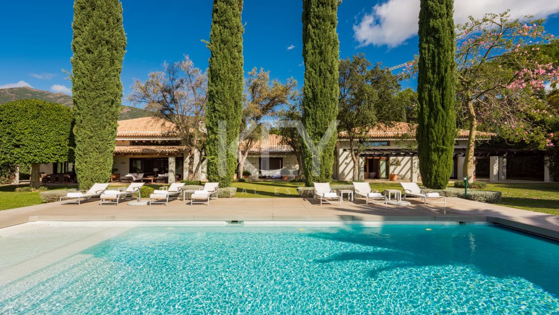 Private Villa with Mediterranean Views in Exclusive Area of La Zagaleta