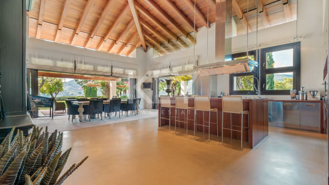 Private Villa with Mediterranean Views in Exclusive Area of La Zagaleta