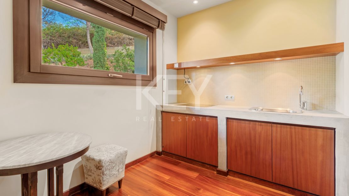 Private Villa with Mediterranean Views in Exclusive Area of La Zagaleta