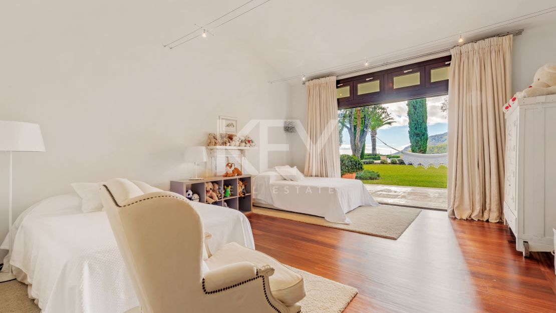 Private Villa with Mediterranean Views in Exclusive Area of La Zagaleta