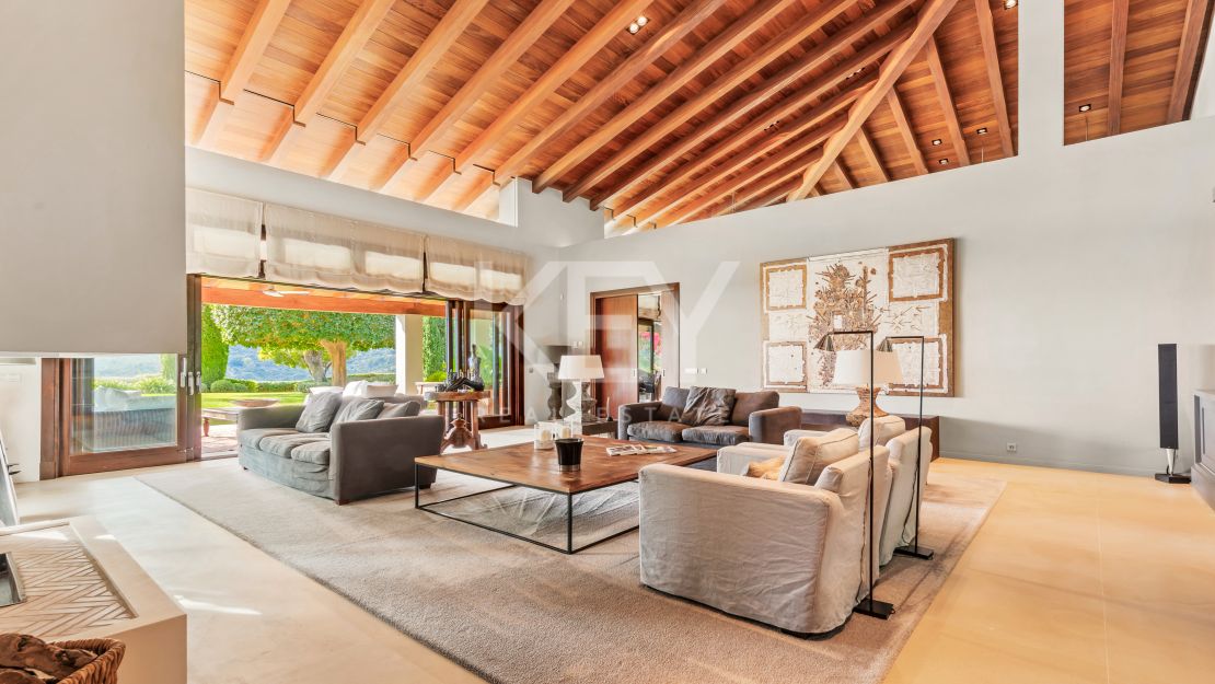 Private Villa with Mediterranean Views in Exclusive Area of La Zagaleta