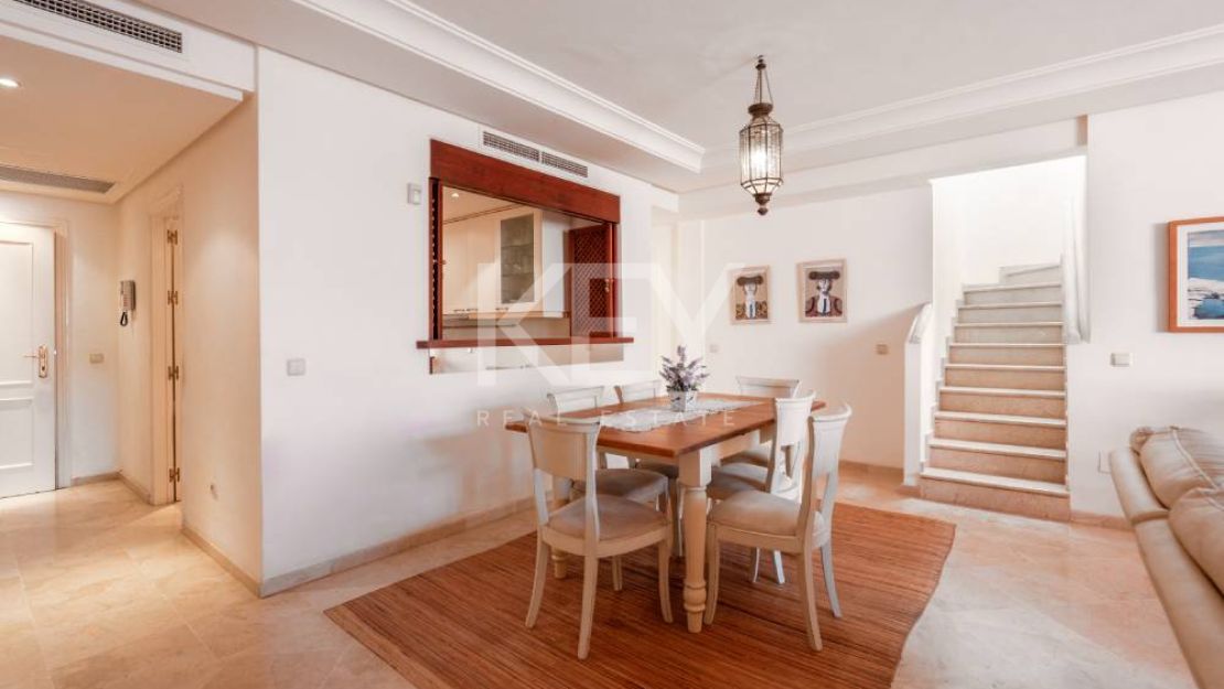 Duplex Penthouse in Prestigious Menara Beach, Estepona