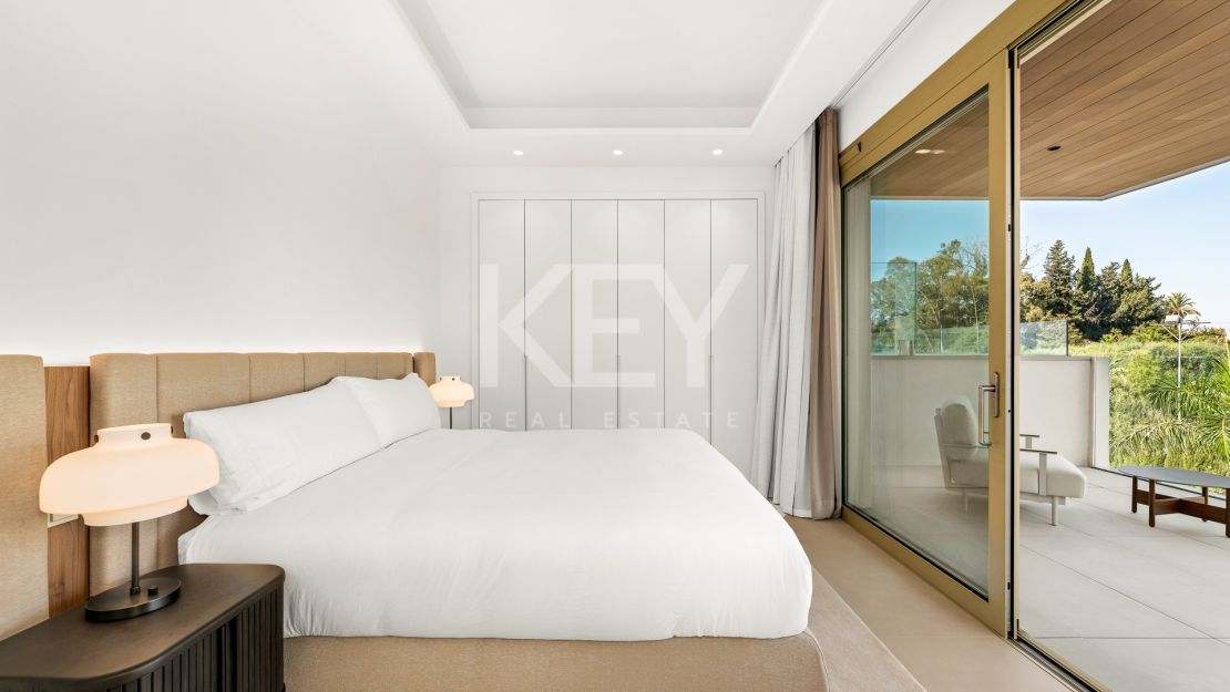 Luxury Apartment with Panoramic Sea Views and Private Pool in Benalus, Marbella Golden Mile