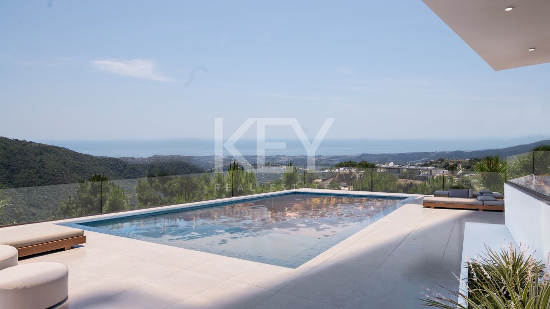 Villa with Sea Views Surrounded By Golf And Mountains in Monte Mayor, Benahavis