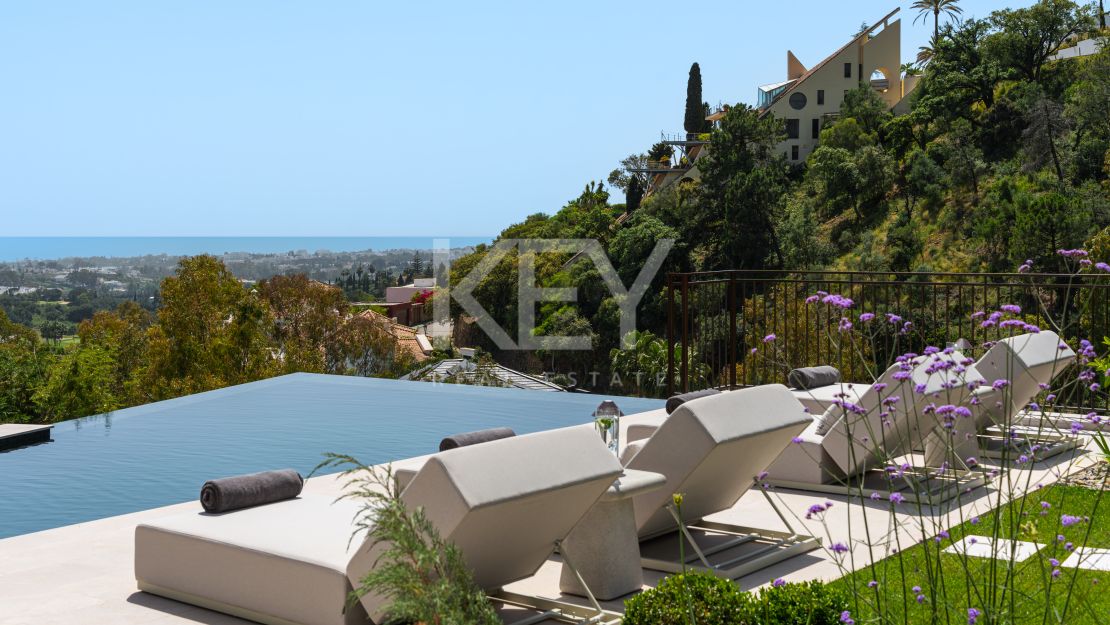 Villa with Panoramic Sea Views and Private Wellness Area in El Herrojo, Benahavís