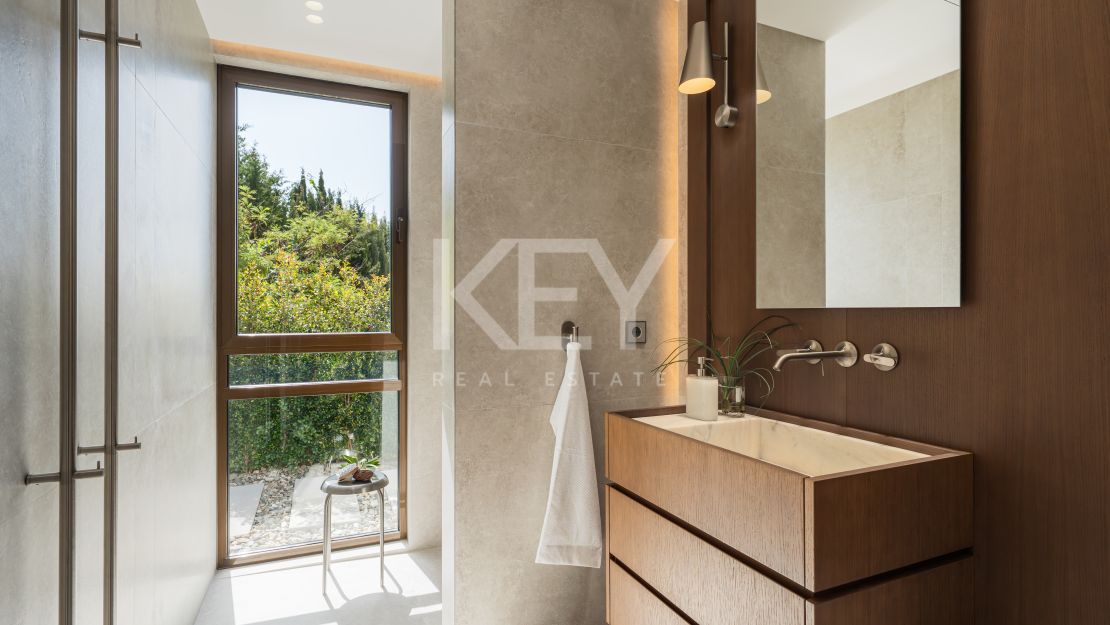Villa with Panoramic Sea Views and Private Wellness Area in El Herrojo, Benahavís