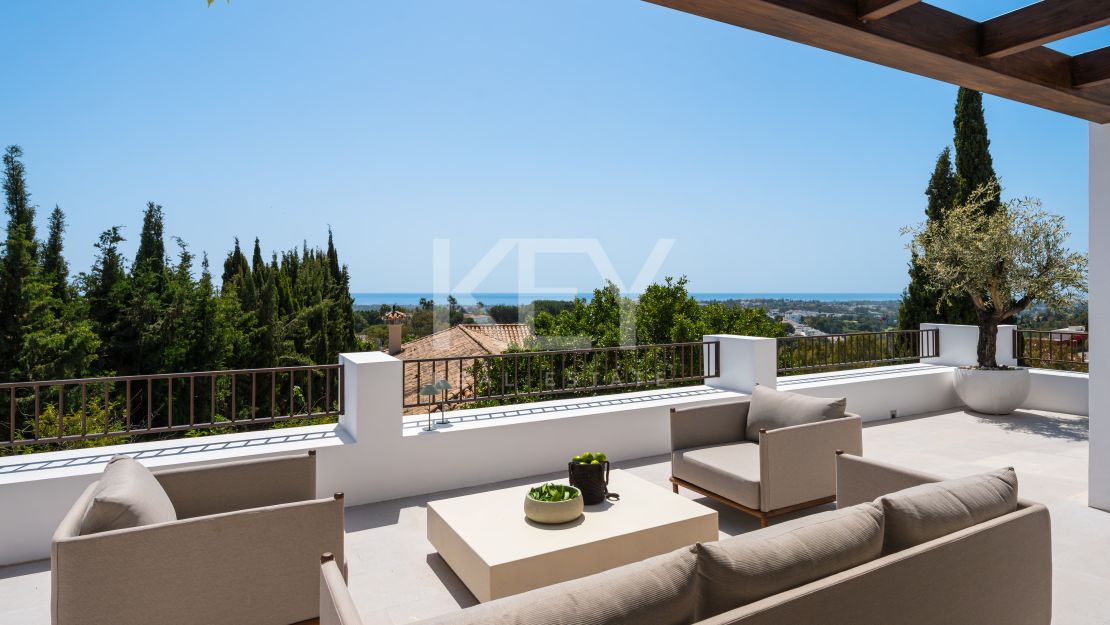 Villa with Panoramic Sea Views and Private Wellness Area in El Herrojo, Benahavís
