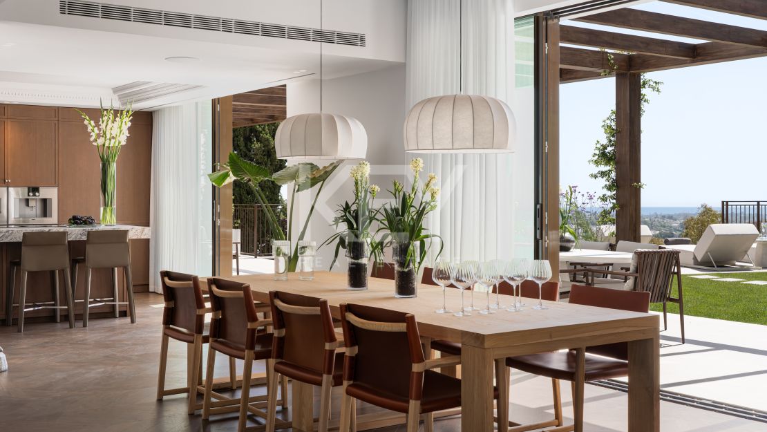 Villa with Panoramic Sea Views and Private Wellness Area in El Herrojo, Benahavís