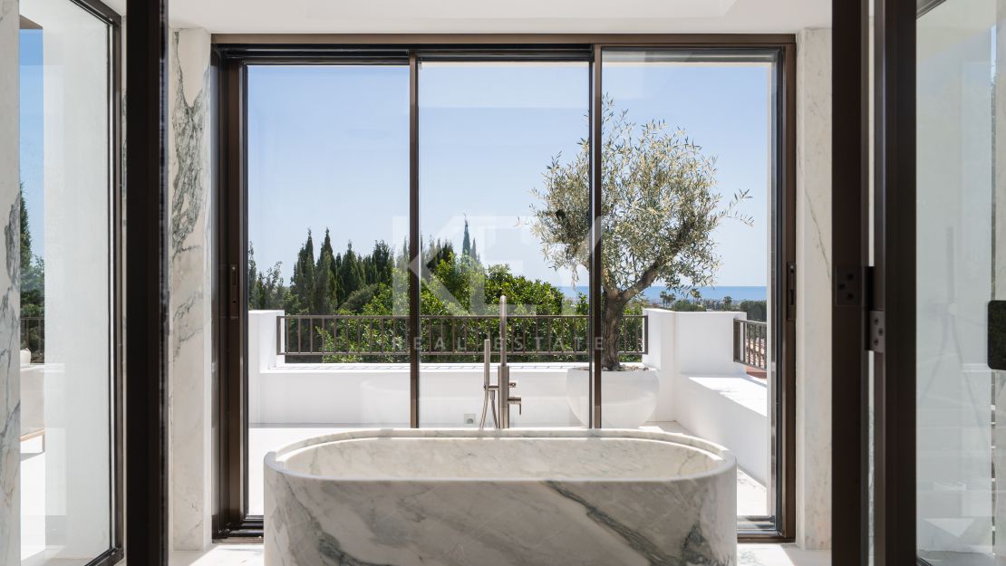 Villa with Panoramic Sea Views and Private Wellness Area in El Herrojo, Benahavís