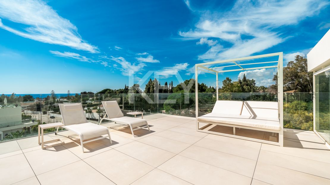 Modern Dúplex with Private Pool near the beach in Benalús, Marbella Golden Mile