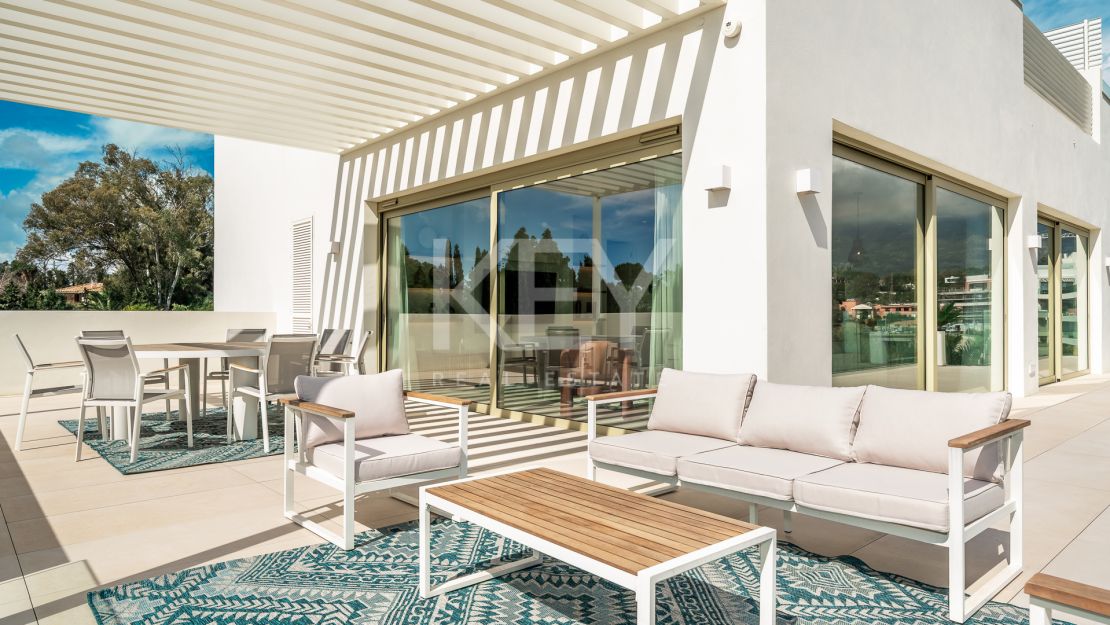 Modern Dúplex with Private Pool near the beach in Benalús, Marbella Golden Mile