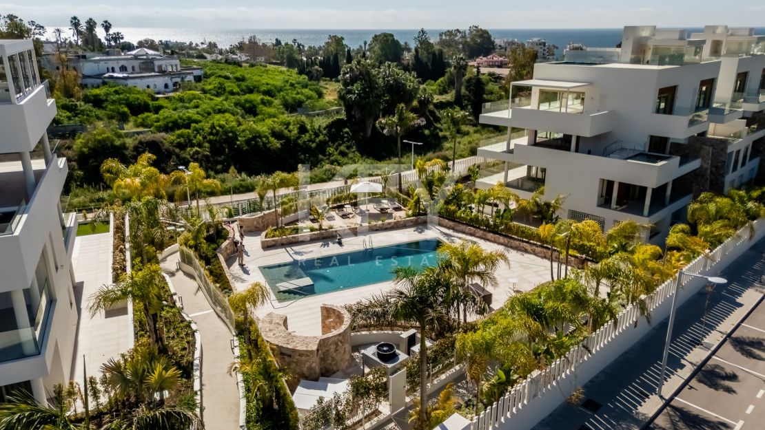 Modern Dúplex with Private Pool near the beach in Benalús, Marbella Golden Mile