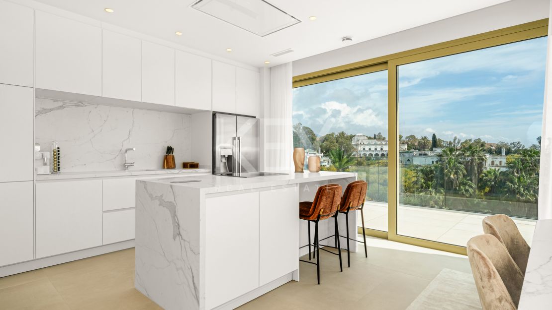 Modern Dúplex with Private Pool near the beach in Benalús, Marbella Golden Mile