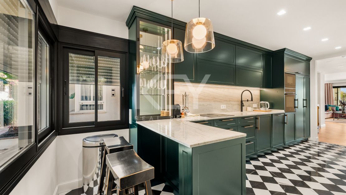 Stunning 3 Bedroom Apartment in Marbella Golden Mile