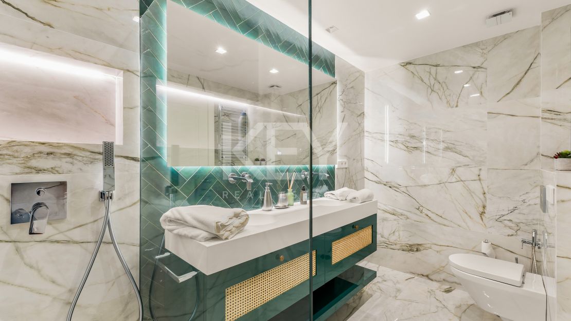 Stunning 3 Bedroom Apartment in Marbella Golden Mile