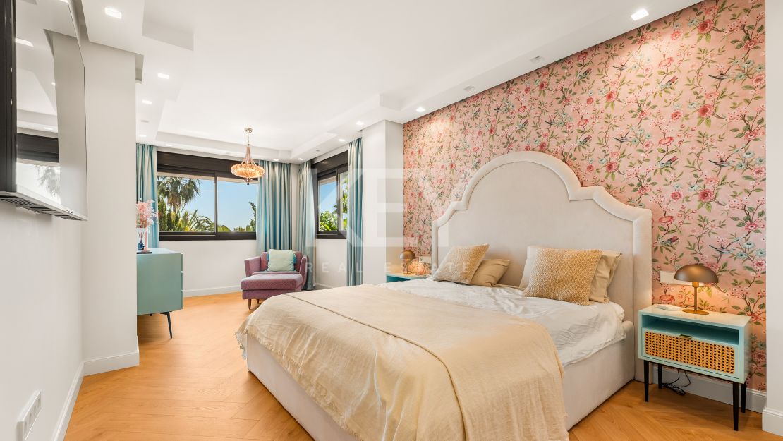 Stunning 3 Bedroom Apartment in Marbella Golden Mile