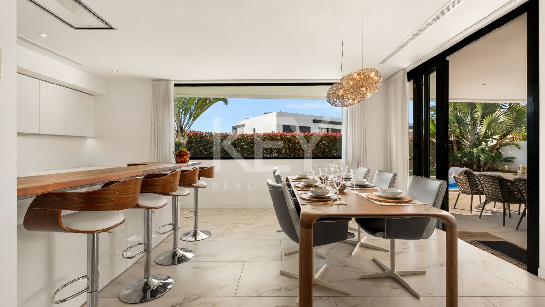 Modern 3 Bedroom Villa for Rent in Selwo, Estepona