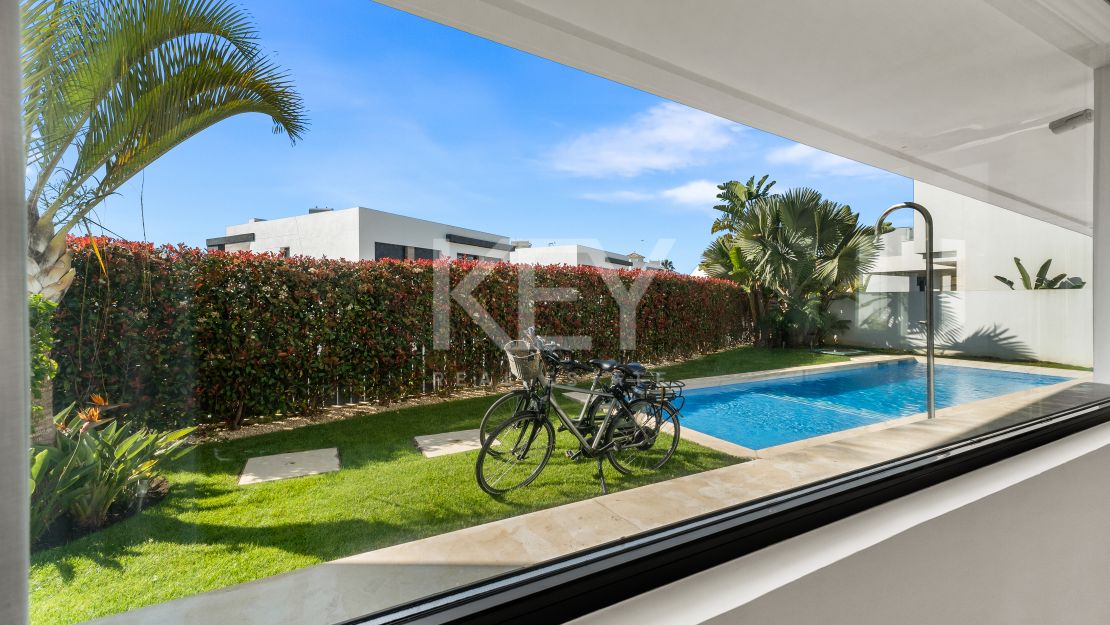 Modern 3 Bedroom Villa for Rent in Selwo, Estepona