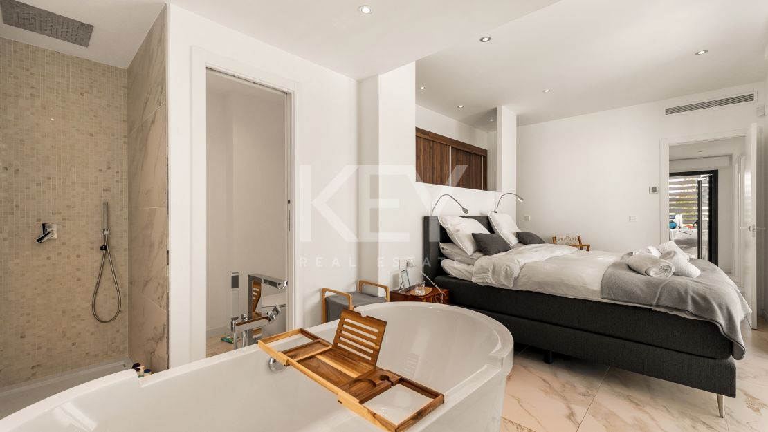 Modern 3 Bedroom Villa for Rent in Selwo, Estepona