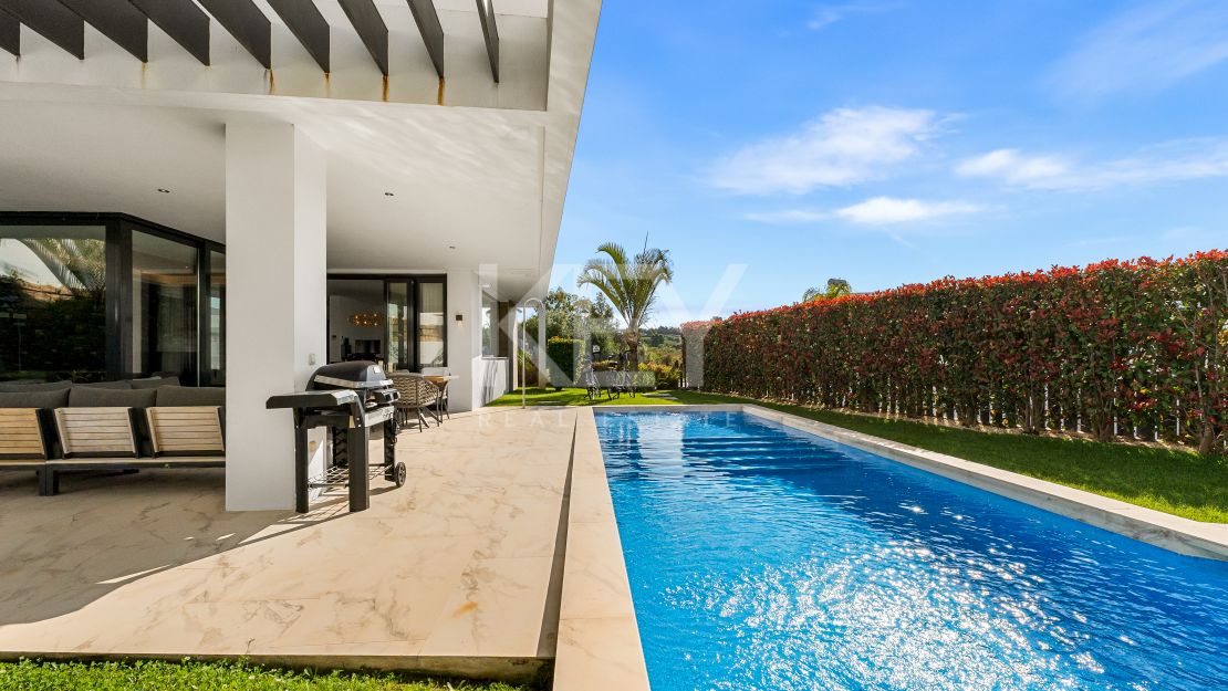 Modern 3 Bedroom Villa for Rent in Selwo, Estepona