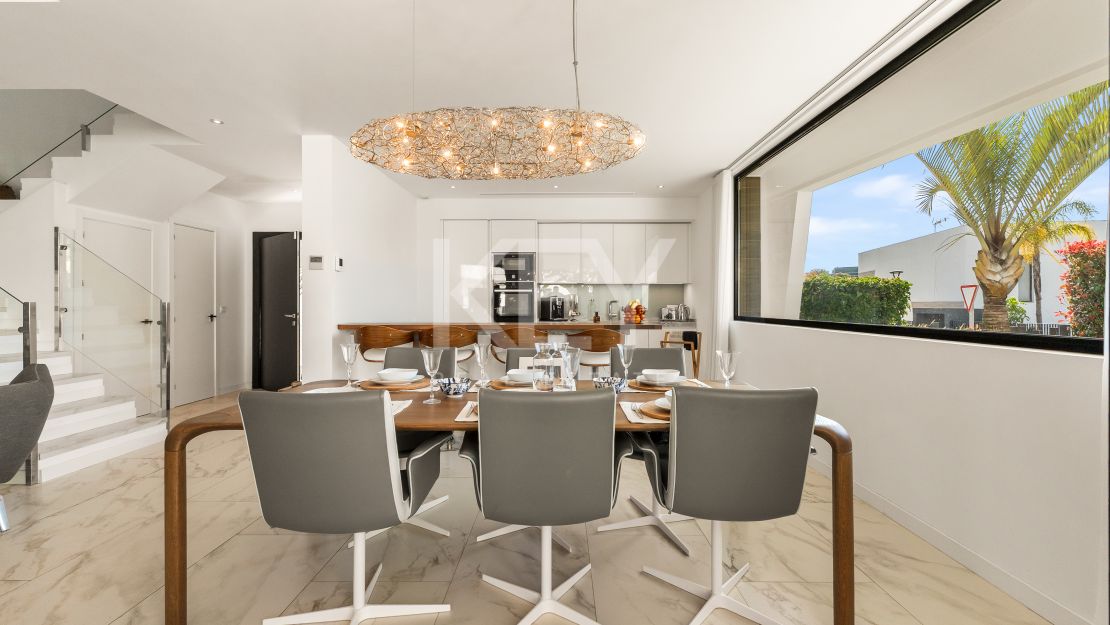 Modern 3 Bedroom Villa for Rent in Selwo, Estepona