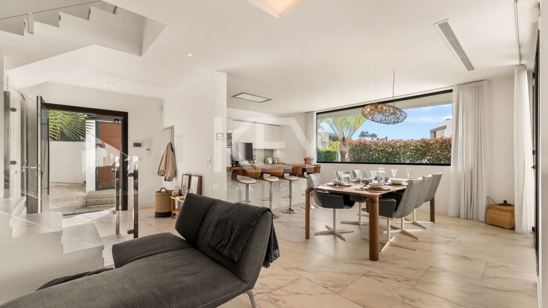 Modern 3 Bedroom Villa for Rent in Selwo, Estepona
