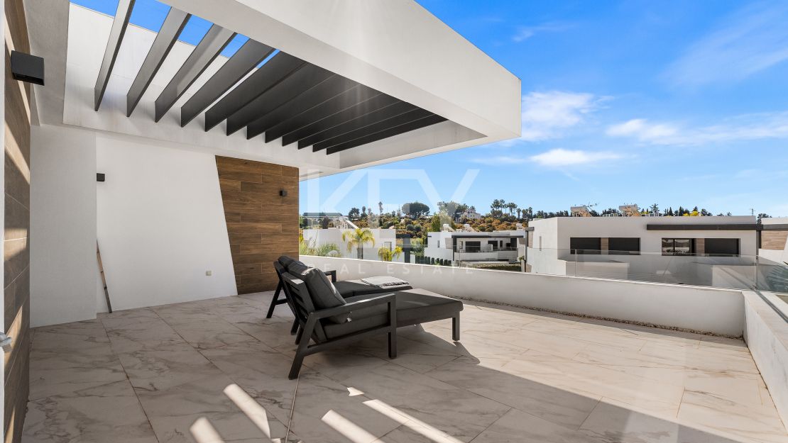 Modern 3 Bedroom Villa for Rent in Selwo, Estepona